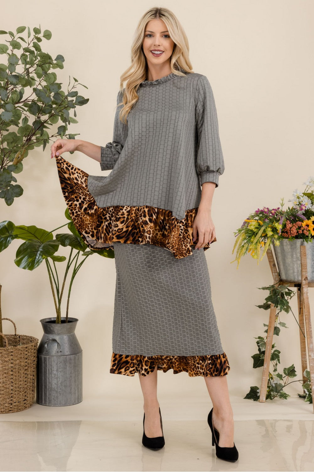 Plus Size Modest Set Honeycomb with Tunic and Skirt