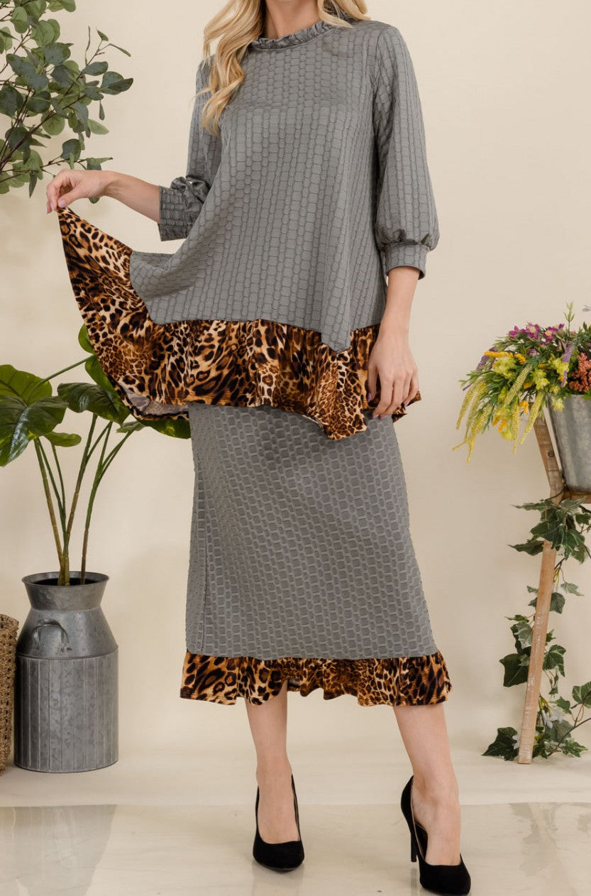Honeycomb Leopard Trim Modest Set