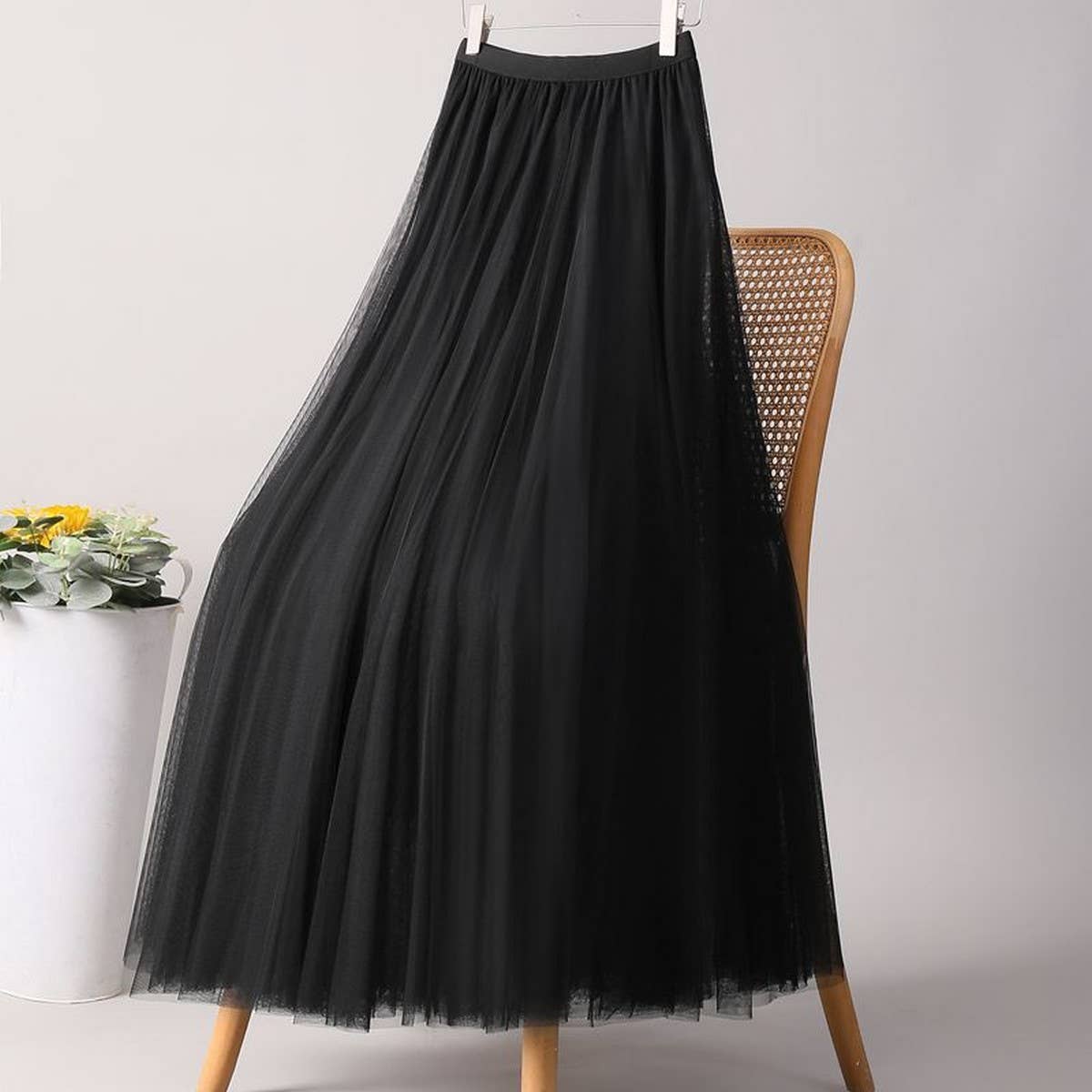 SOLID COLOR ELASTIC-WAIST MESH TULLE A-LINE SKIRT_CWBLS0372: Black